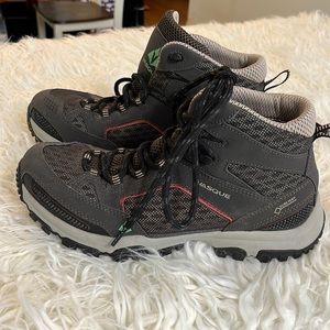 Basque Gore-Tex Ladies Hiking Boot Size 9